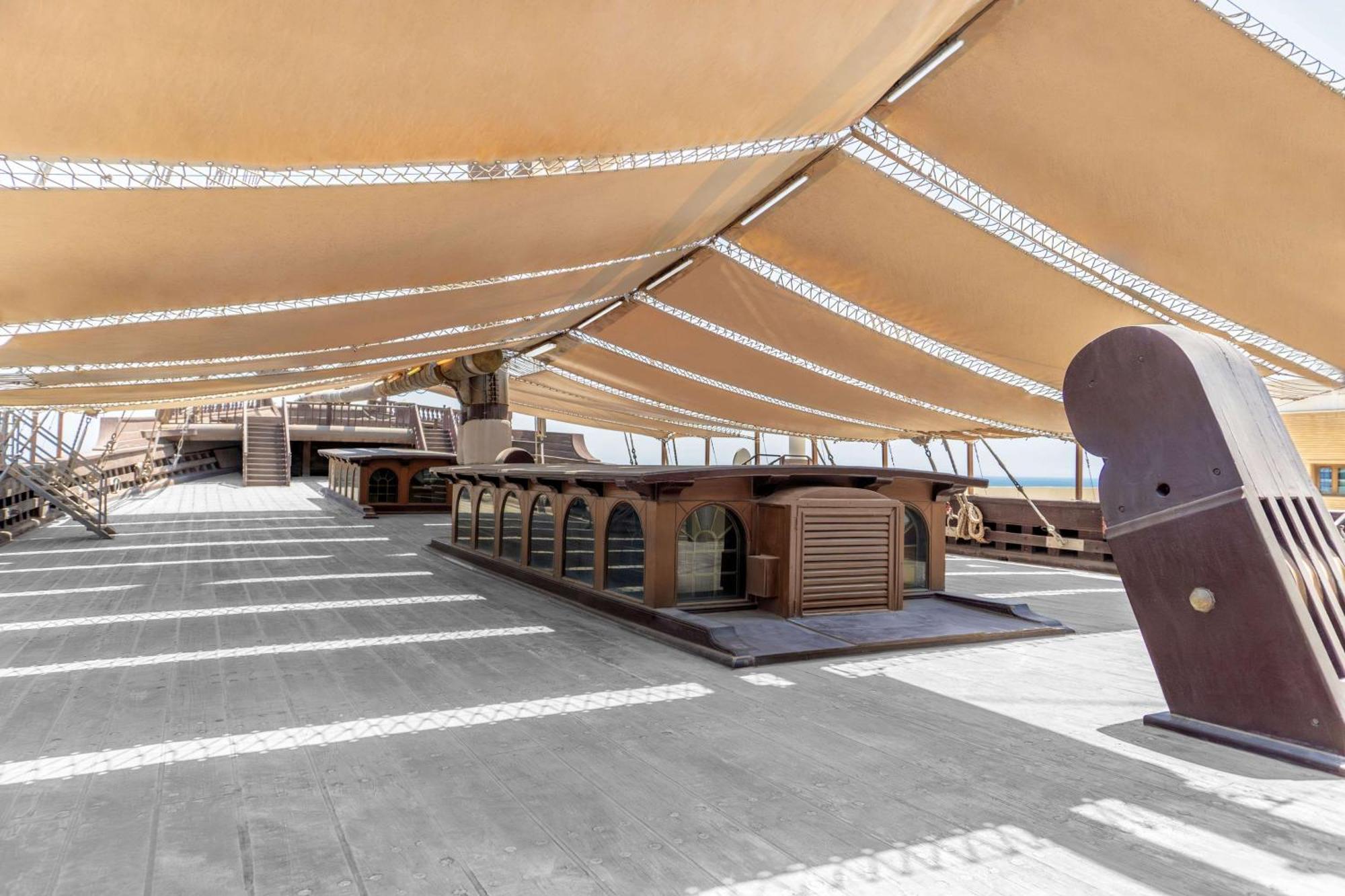 Radisson Blu Hotel, Kuwait Κουβέιτ Εξωτερικό φωτογραφία The interior of the museum